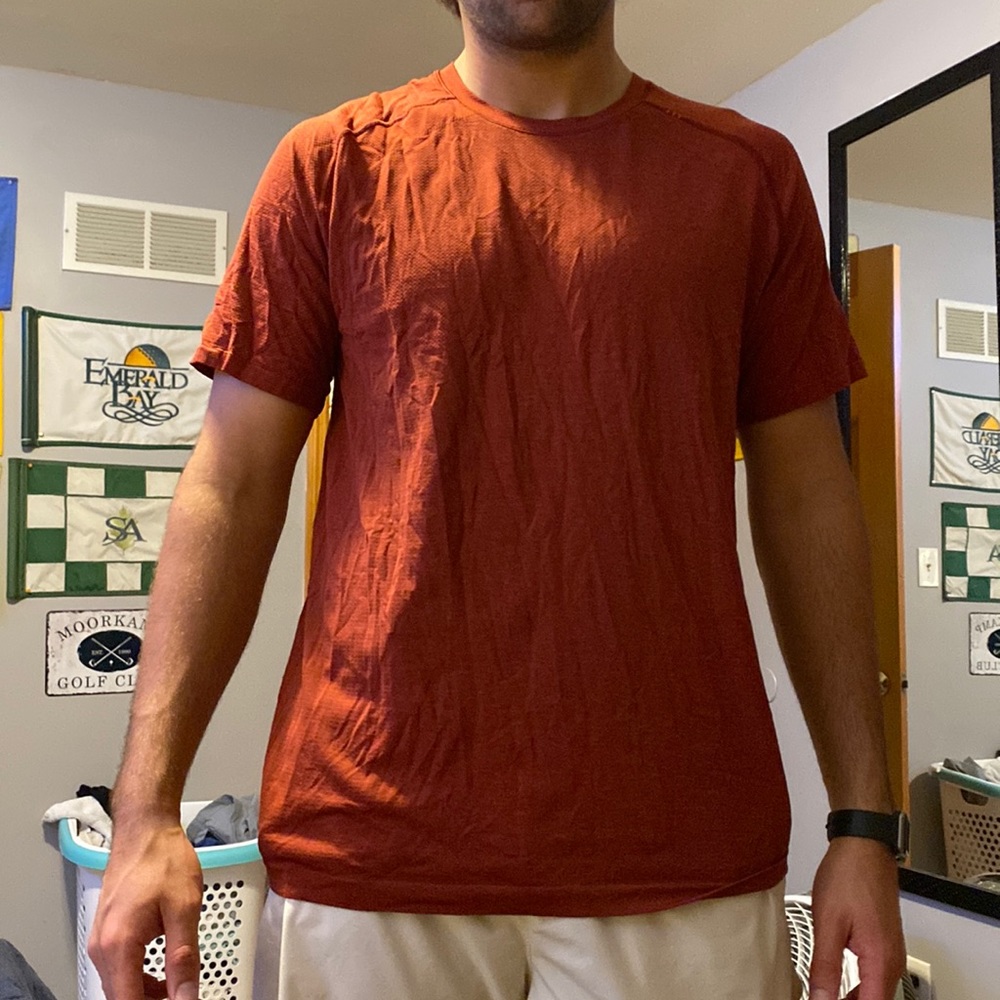 Red mens lululemon short sleeve XL